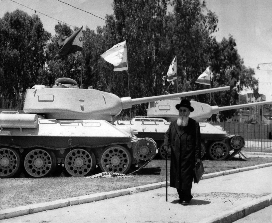 Captured T-34-85 Egyptian army in Haifa, 1957 - Czechoslovak with Tagil ancestry |  warspot.ru