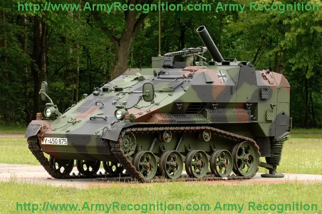 Wiesel_2_light_tracked_armoured_vehicle_mortar_carrier_120_mm_Germany_German_Army_640.jpg