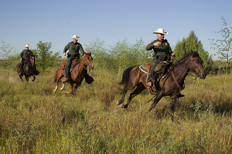 800px-South_Texas%2C_Border_Patrol_Agents%2C_McAllen_Horse_Patrol_Unit.jpg