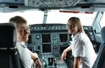 Finnair_naispilots_MarjojaCamilla (1).webp