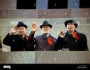 celebrating-may-day-on-moscow-s-red-square-standing-on-the-lenin-mausoleum-B9DX10.jpg