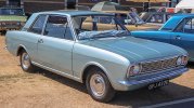 800px-1967_Ford_Cortina_Super_1.5_Front.jpg