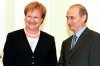 Vladimir_Putin_with_Tarja_Halonen-1.jpg
