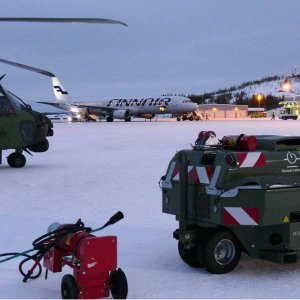Sotilas- ja siviili-ilmailu sulassa sovussa Ivalon lentokentällä