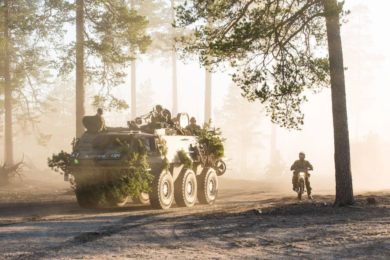 Aurinko laskee mutta taistelijat ovat valmiina – kohti seuraavaa tehtävää!