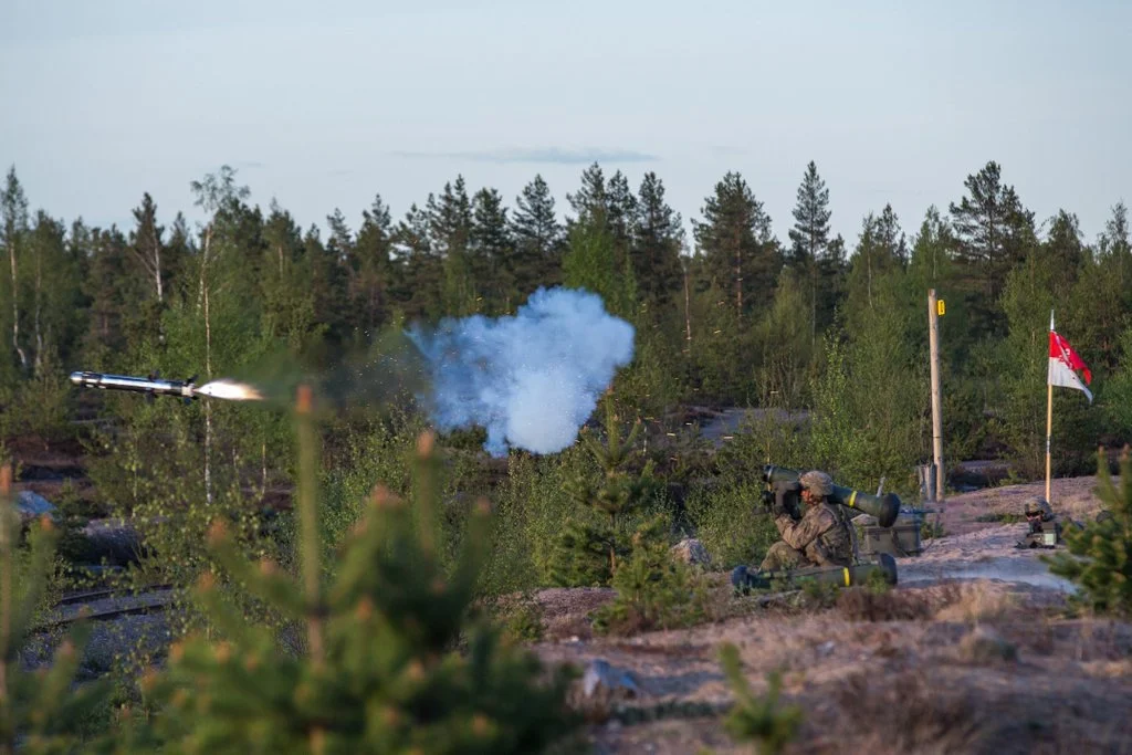 US troops launching Javelin Anti-Tank Missile