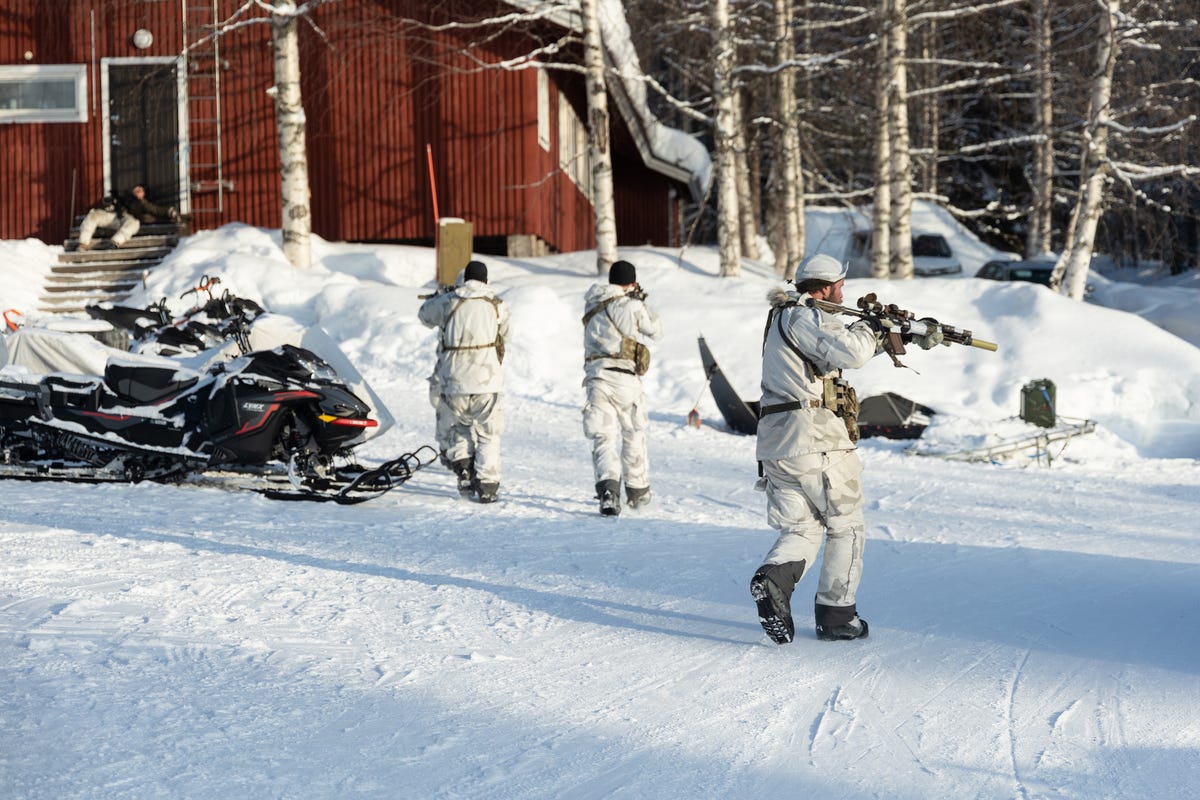 Army Green Berets Finland Utti Jaeger Regiment