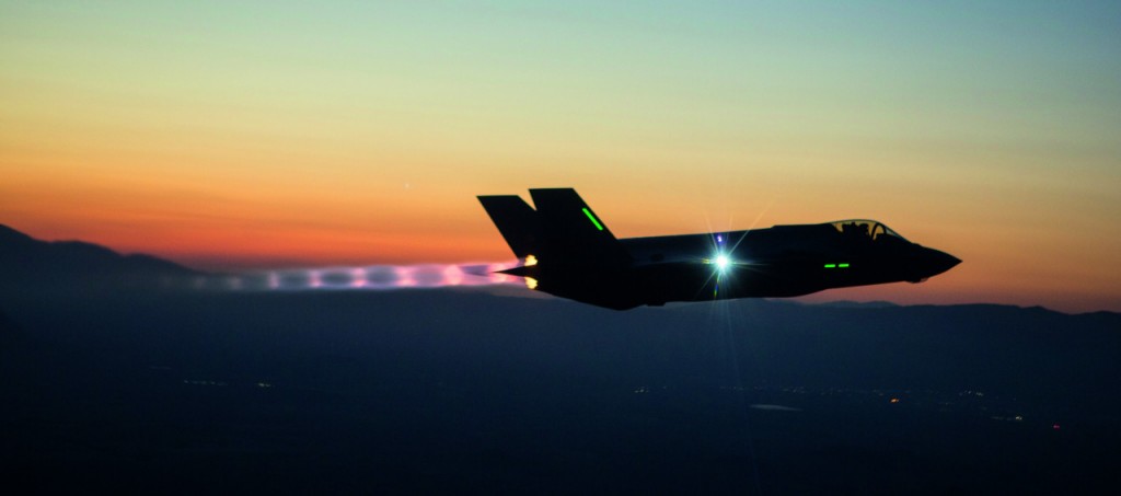 f35_lochheedmartin_hidaskallisparas_04-1024x453.jpg