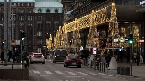 Kaupunkiseutujen tiemaksut koskisivat toteutuessaan ensisijaisesti pääkaupunkiseutua, mutta mahdollisesti myös osaa ns. maakuntakaupungeista. Teknisesti tiemaksut olisi mahdollista yhdistää myös muuhun liikenneverotukseen, paljon puhuttu km-vero mukaan lukien.