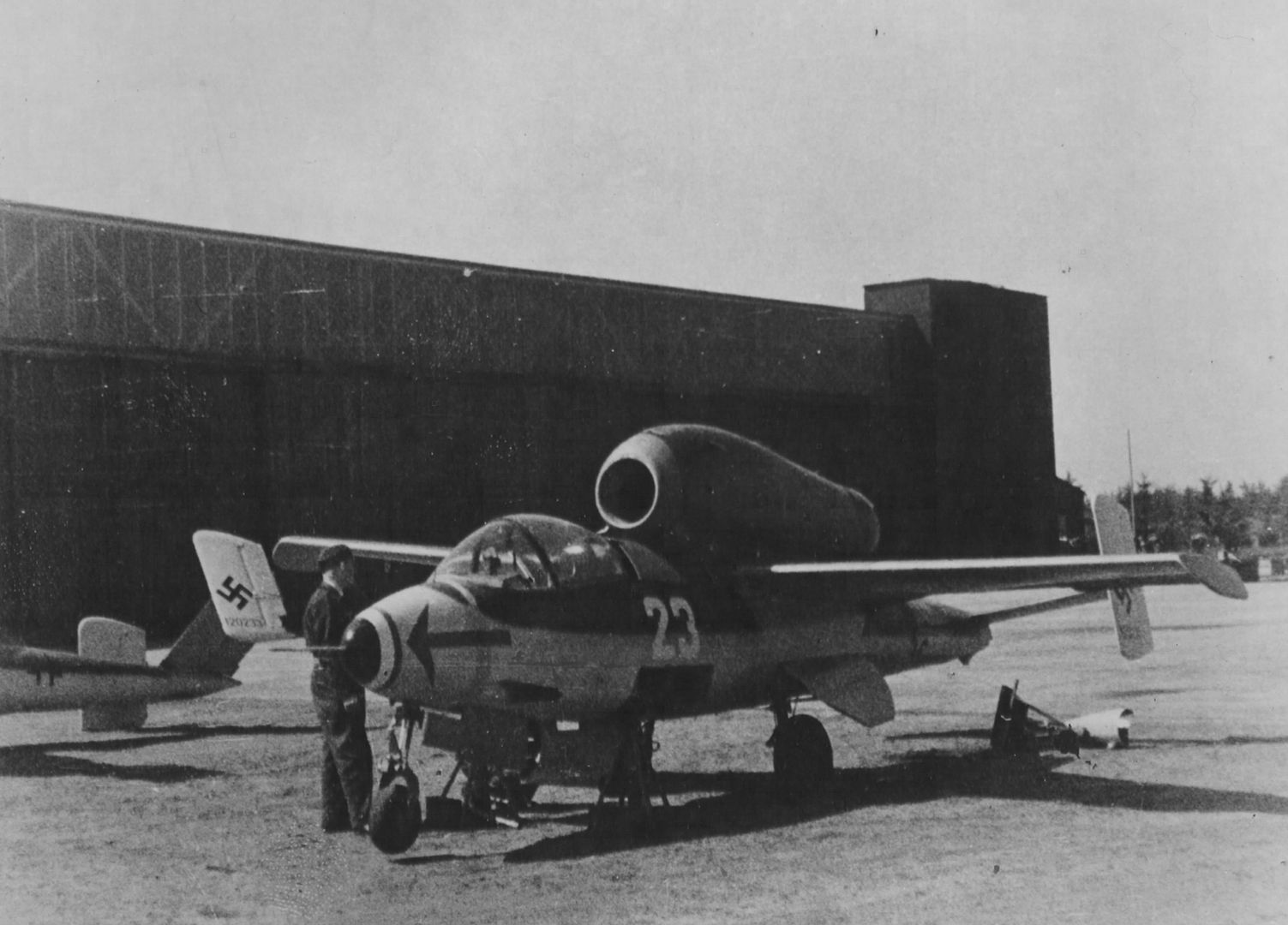 He-162-France.jpg