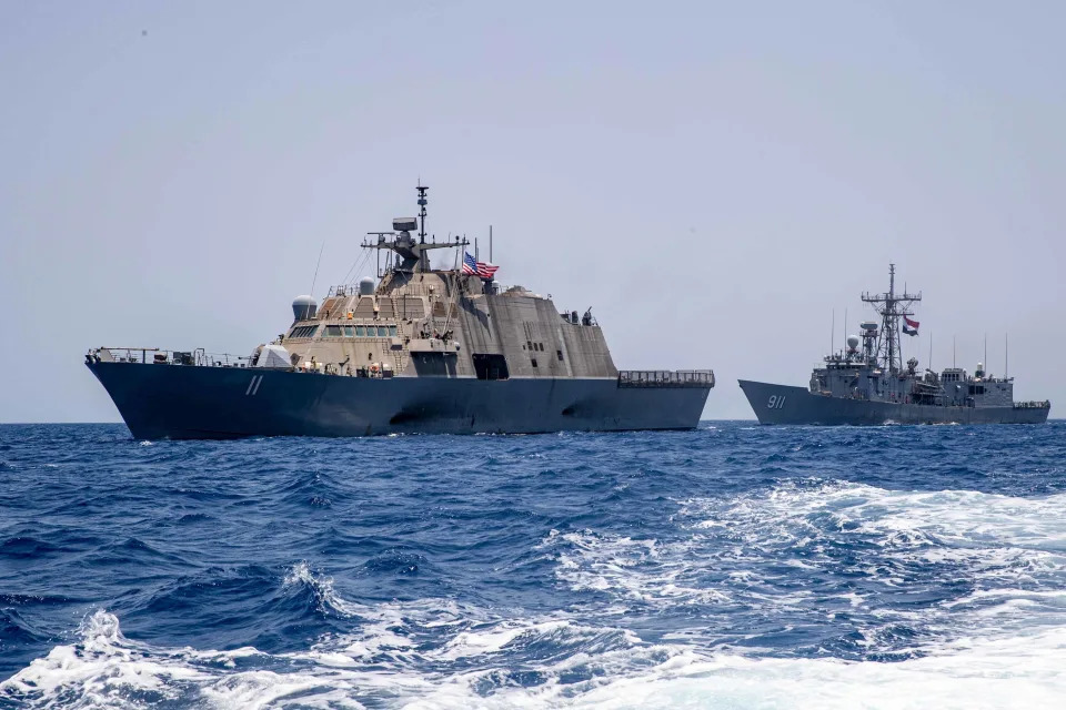Littoral combat ship USS Sioux City (LCS 11) conducts a passing exercise with Egyptian Navy frigate ENS Alexandria (F 911) while transiting the Red Sea, July 30, 2022.