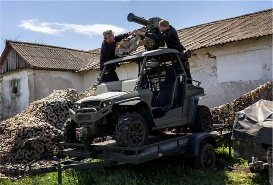 Ukrainian_soldiers_use_All-Terrain_Vehicle_Geon_Strike_1000_armed_with_Skif_anti-tank_missile_925_001.jpg
