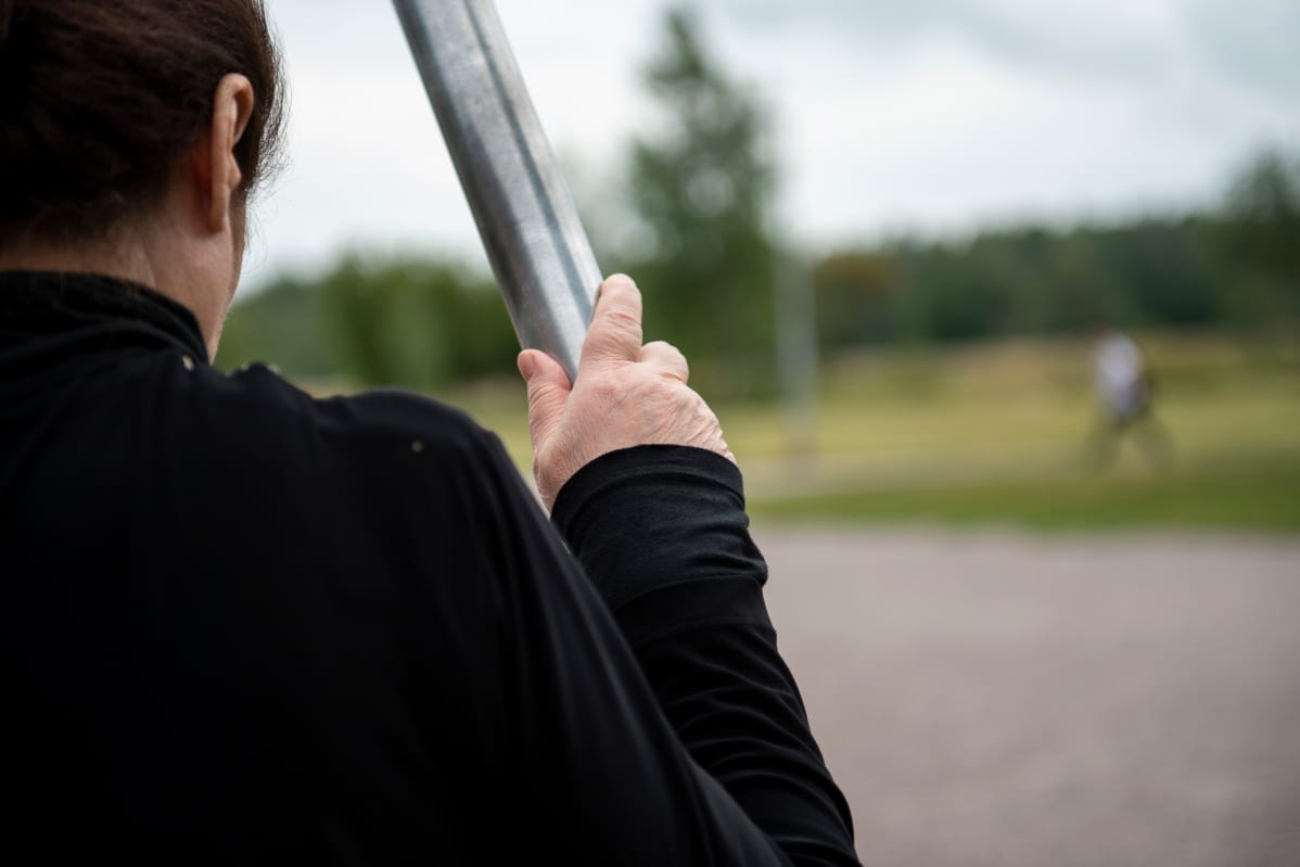 nainen selin