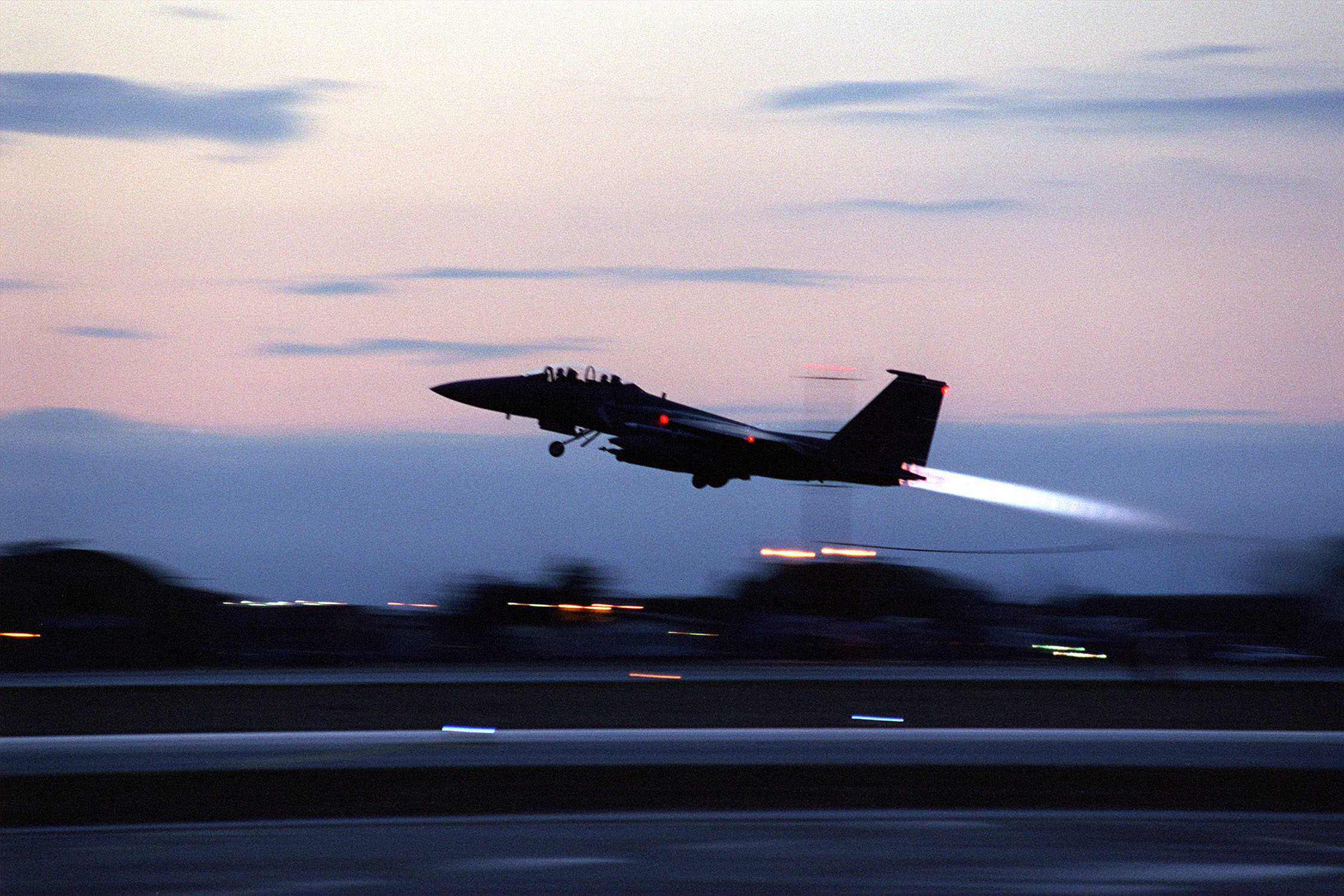 Aviano_f-15.jpg