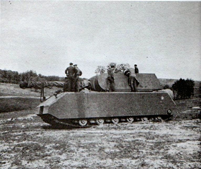 maus_tank_in_1945.jpg