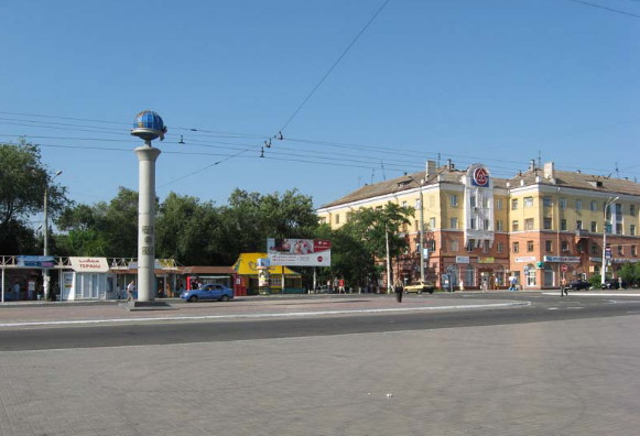pic%5CM%5CA%5CMariupol%20city%20center.jpg