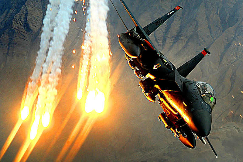 F-15E_flares.jpg