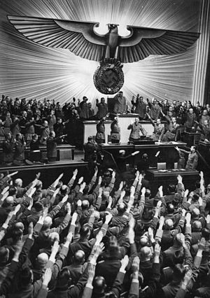 300px-Bundesarchiv_Bild_183-B06275%2C_Berlin%2C_Reichstagssitzung%2C_Rede_Adolf_Hitler.jpg