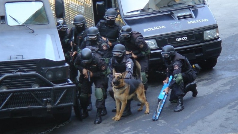 Brazilpolice-e1459579022350.jpg