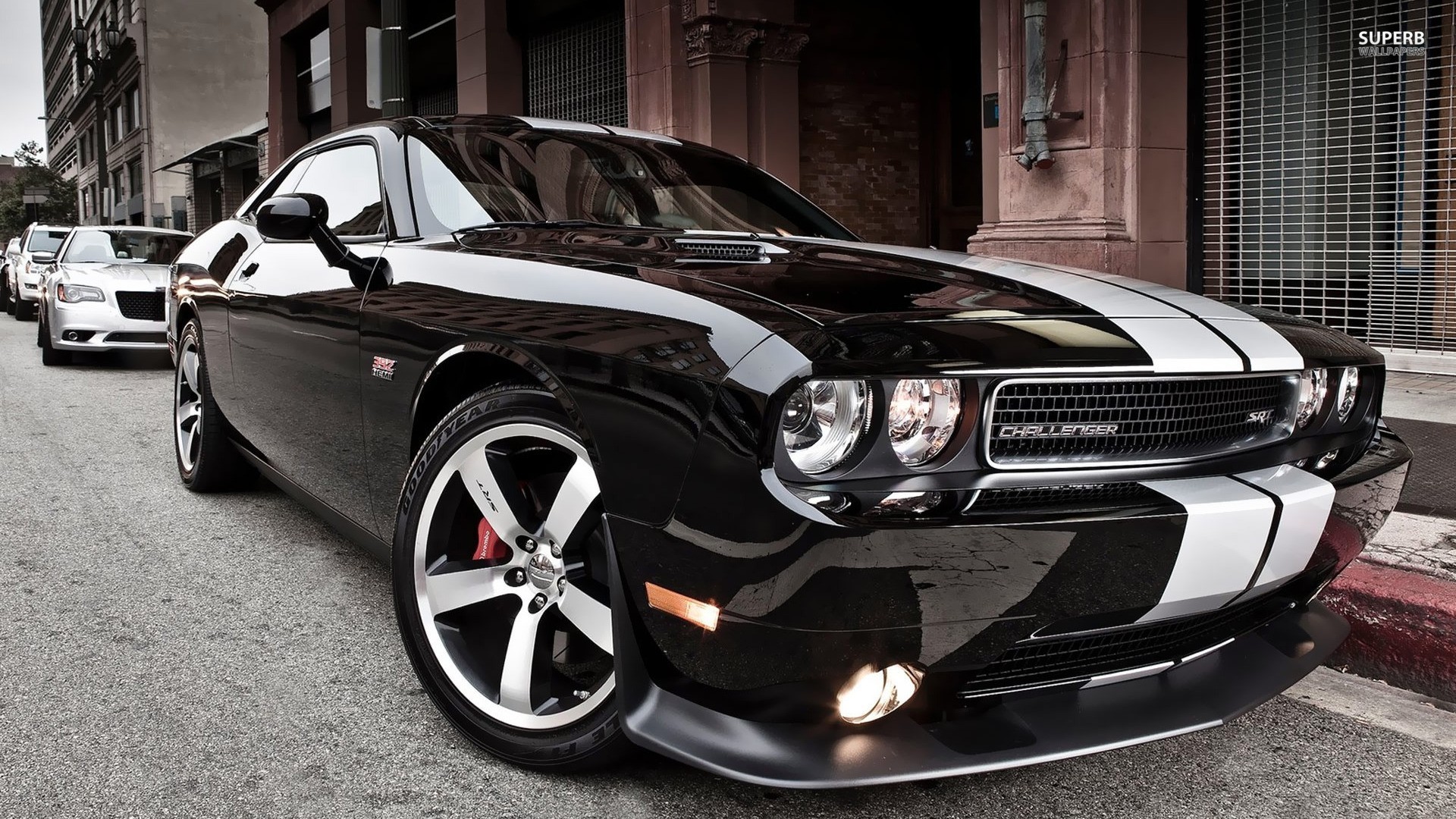 car-stripes-wallpaper-hd-1.jpg
