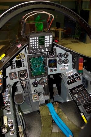 CMC-Cockpit-4000-Front-1111a.jpg