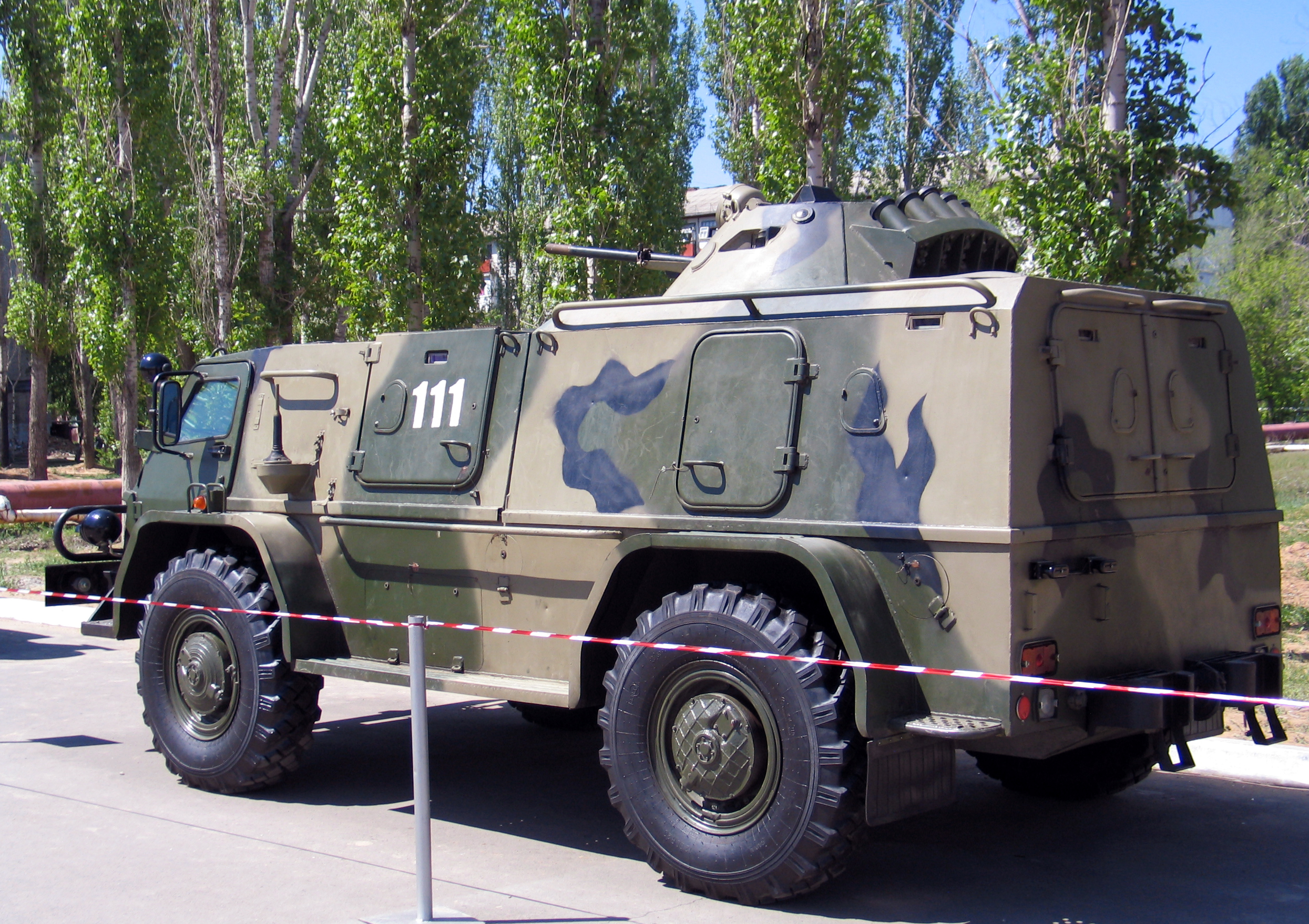 Vodnik_rear_ky.jpg