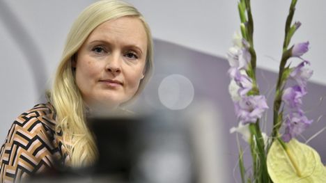 Sisäministeri Maria Ohisalo (vihr) kertoo keskustelleensa Ruotsin kollegansa Mikael Dambergin kanssa pari viikkoa sitten. Dambergin keskeinen kehotus oli toimia jengiytymisen ehkäisemiseksi mahdollisimman nopeassa aikataulussa. 