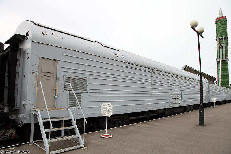 RailwaymuseumSPb-09-L.jpg