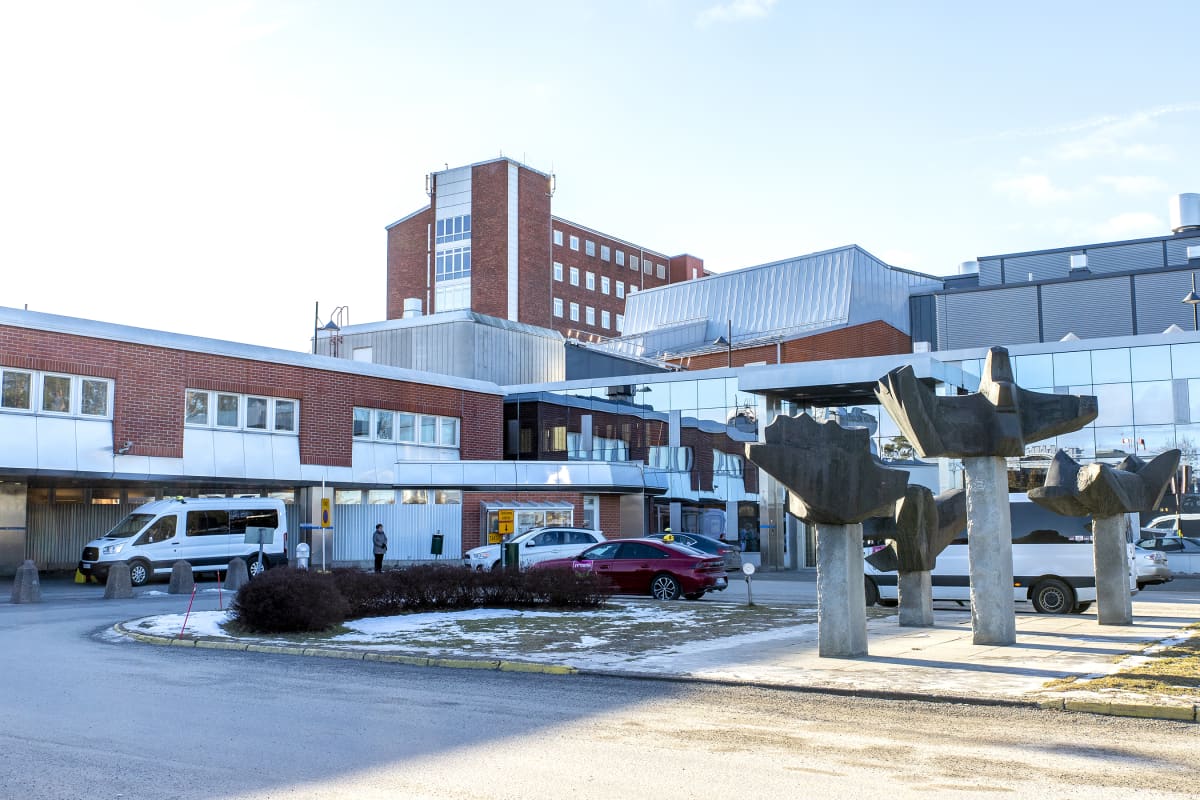 Keski-Suomen keskussairaala ulkoa.