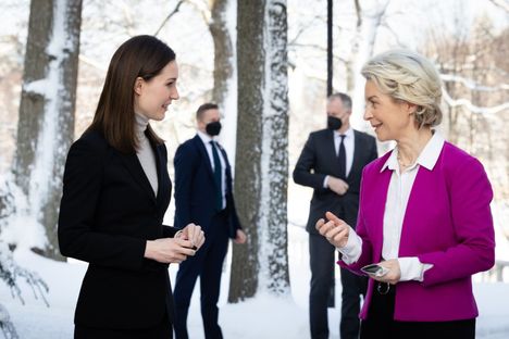 Sanna Marin ja Ursula von der Leyen tapasivat helmikuussa.