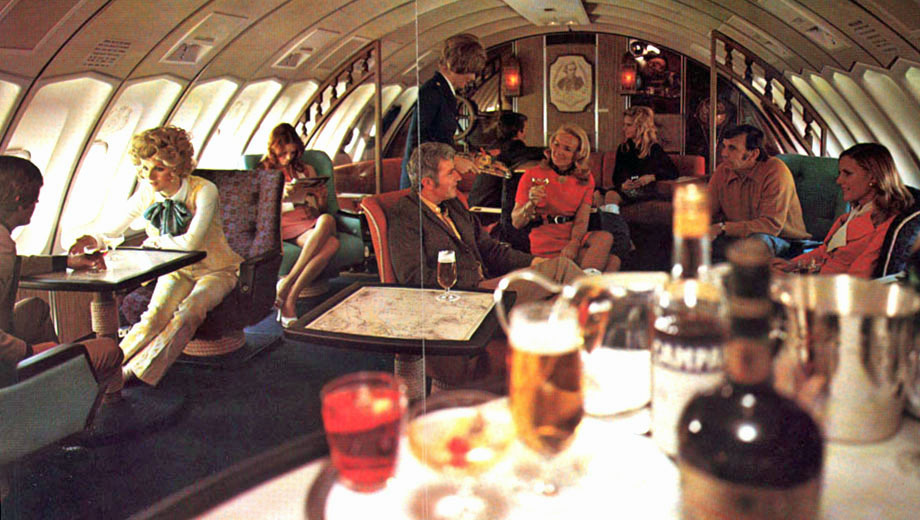 boeing_747_qantas_lounge_.jpg