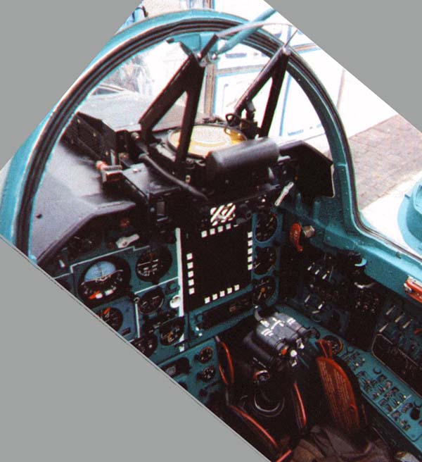 mig93cockpit2.jpg