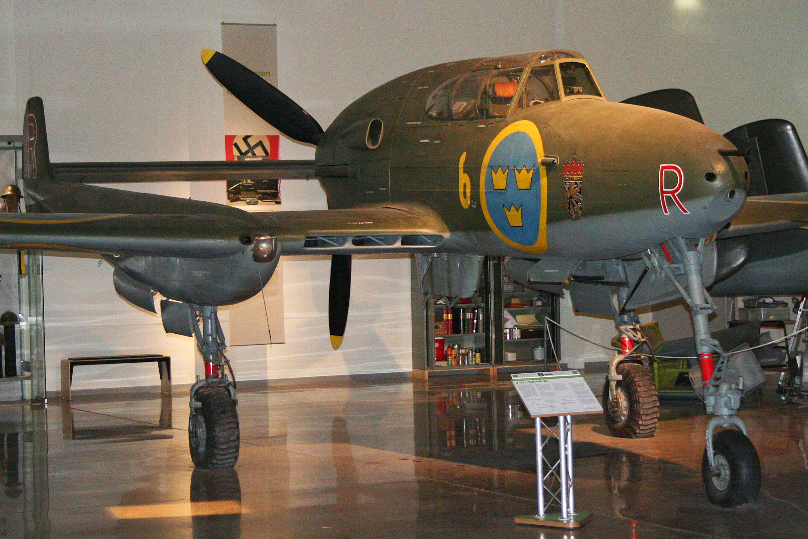 Saab_A-21A-3_(J21)_21364_R_red_(8288262023).jpg