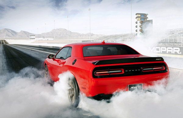 2015-dodge-challenger-srt-8_600x0w.jpg