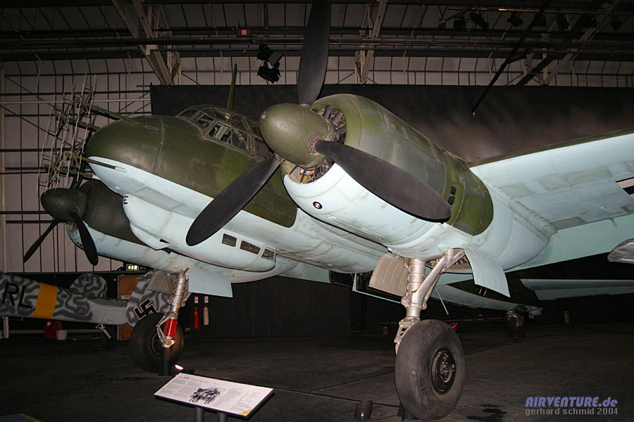 hendon04_ju88_01.jpg