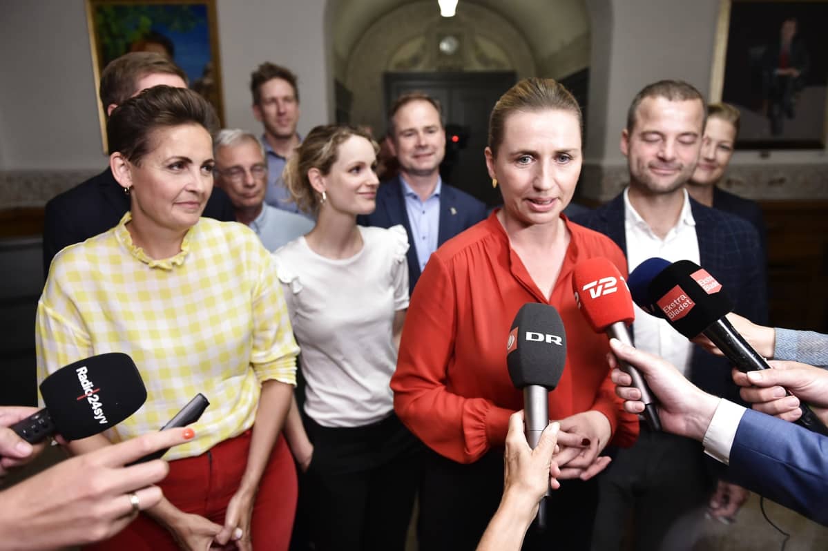 Sosialistisen kansanpuolueen Pia Olsen Dyhr (1. vasemmalla), Yhtenäisyyslistan Pernille Skipper, sosiaalidemokraattien Mette Frederiksen ja Radikaali Venstren Morten Østergaard.