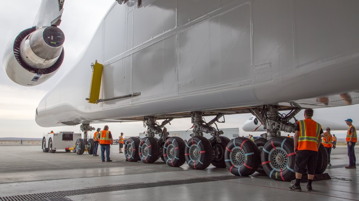 strato-landing-gear2.jpg