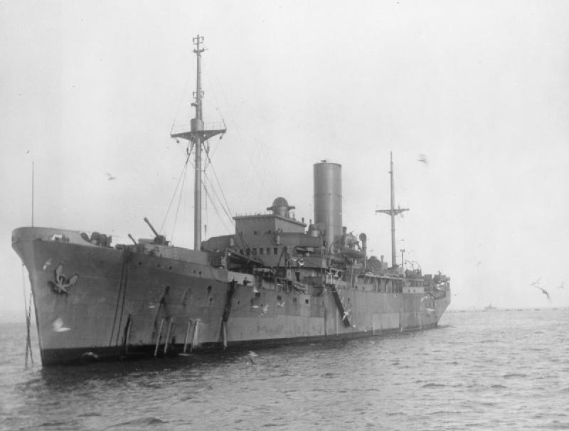 HMS_Menestheus_FL15180.jpg