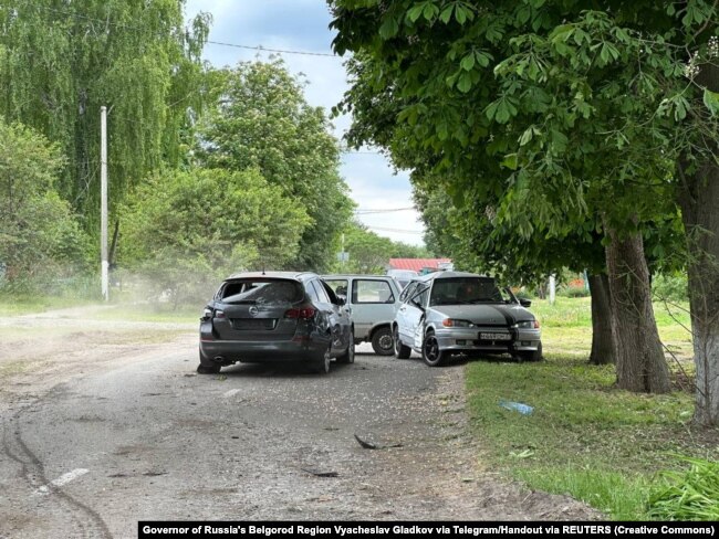 Cars in the Belgorod region damaged during the raid