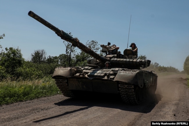 T-80 tank captured by the Ukrainian Armed Forces from the Russian army, Bakhmut direction, June 2023