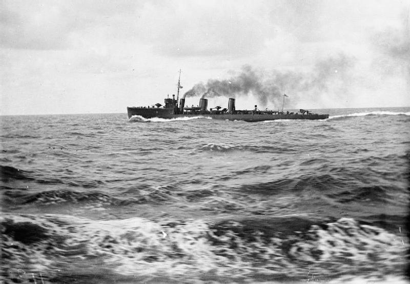 HMS_Loyal_%281913%29_IWM_SP_001136.jpg