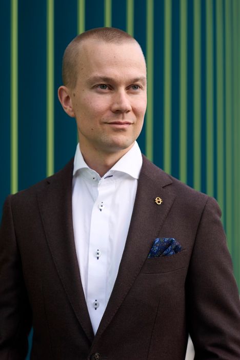 Kapteeni Lauri J. Mattila on huolissaan suomalaisten maanpuolustustahdosta.