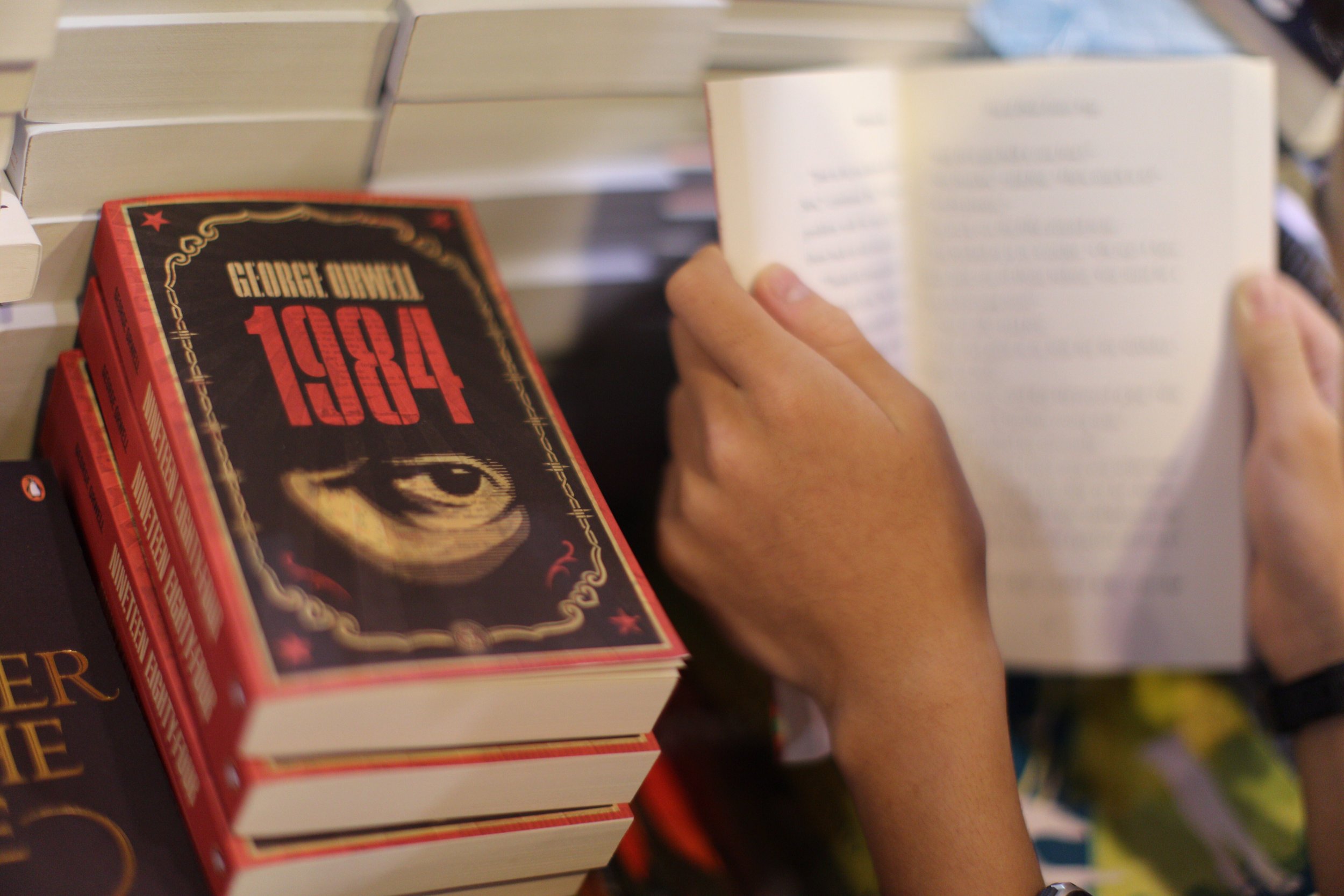 1984-book-cover.jpg