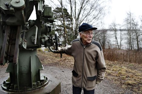 Jaakko Nuoramo oli patterilla, kun se ampui viholliskonetta pari päivää ennen rauhaa.