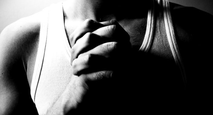 praying-1498562-705x380.jpg