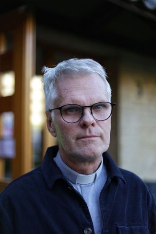 Jonas Pramwall kertoo, että heidän kirkkonsa avasi ovensa heti aamulla. 