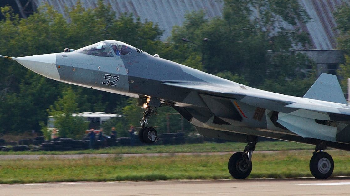 Sukhoi_PAK_FA_on_MAKS_2011_3-1118x629.jpg