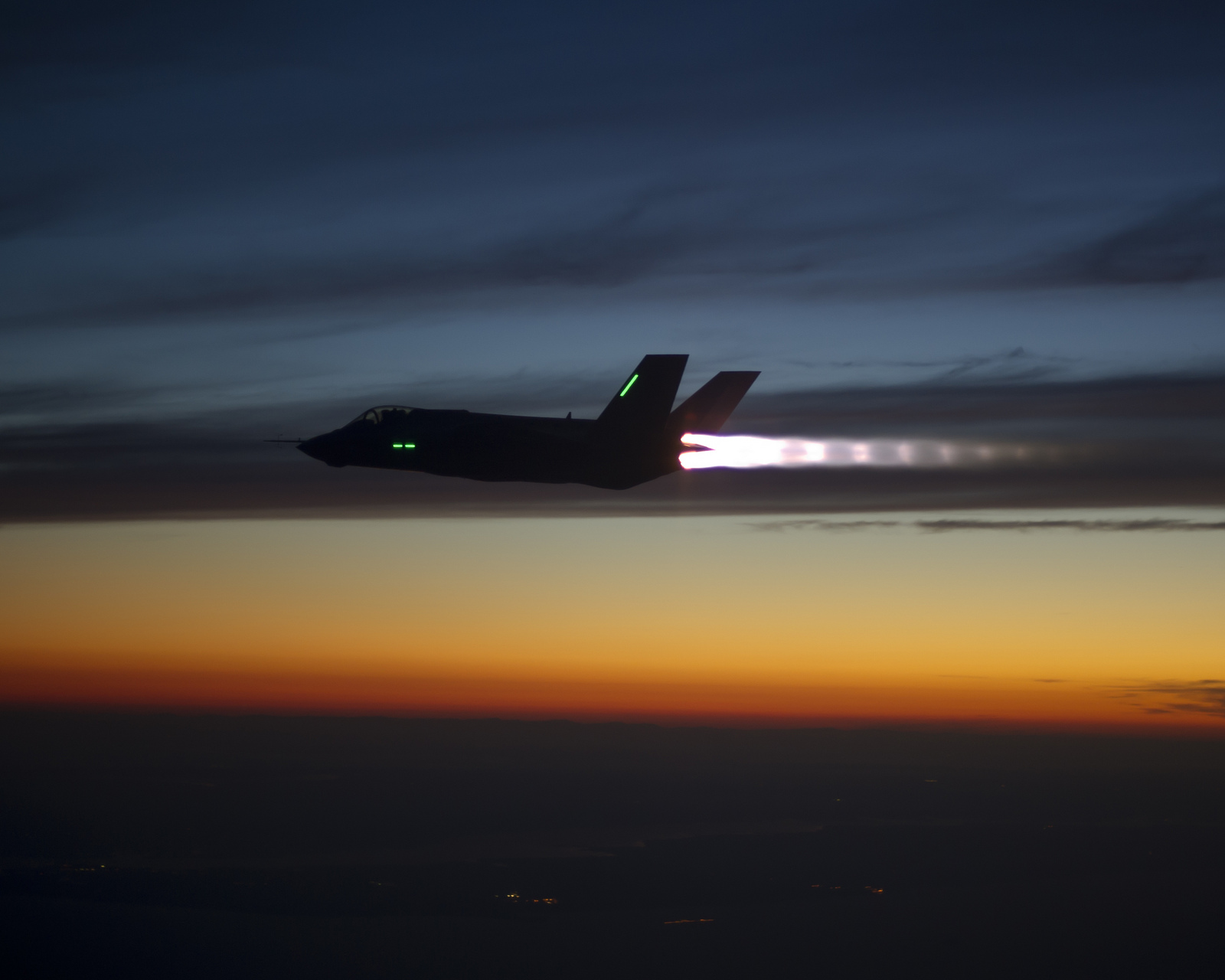 f-35c-night-pic.jpg