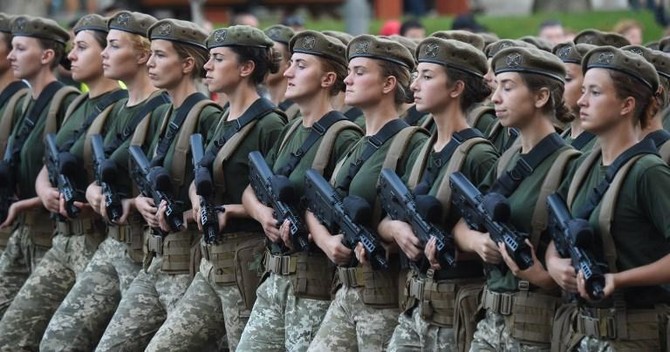 In war-torn Ukraine, women get taste of combat training