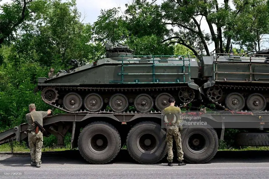 Ukraine_takes_delivery_of_Spartan_tracked_APC_armored_vehicles_donated_by_UK_925_001.jpg